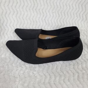 REPORT Black Knit Pointed-Toe Ballet Flats Size 7 SLIP ON